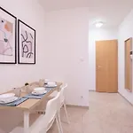 Modern Comfy - Easy Parking * בודפשט