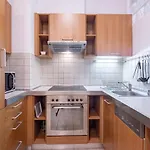 דירה Modern Comfy - Easy Parking בודפשט