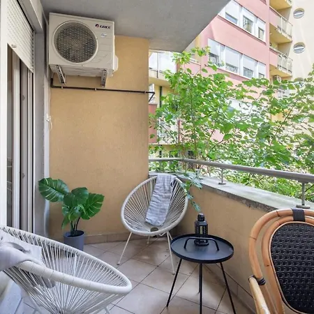 Modern Comfy - Easy Parking Apartman