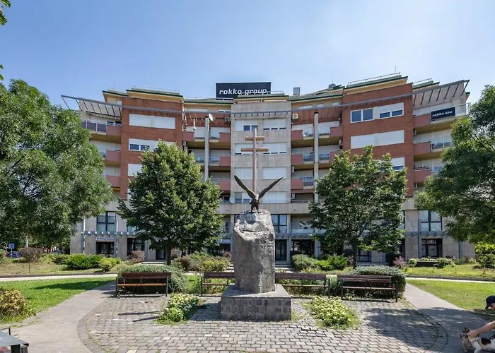 Modern Comfy - Easy Parking *