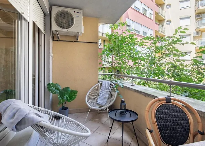 Modern Comfy - Easy Parking Apartament