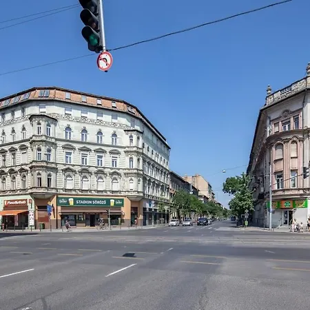 Modern Comfy - Easy Parking