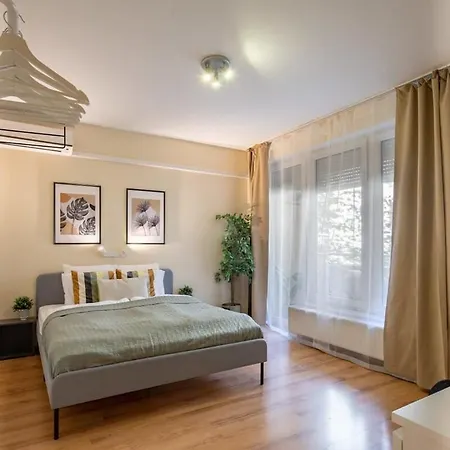 Modern Comfy - Easy Parking *